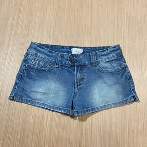 Maurices Premium Womens Low Rise Denim Shorts Medium Wash Blue Size 7/8 Y2K Boho